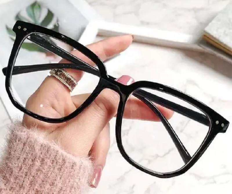 Rekomendasi Kacamata untuk Wajah Lonjong, Bikin Tampil Stylish